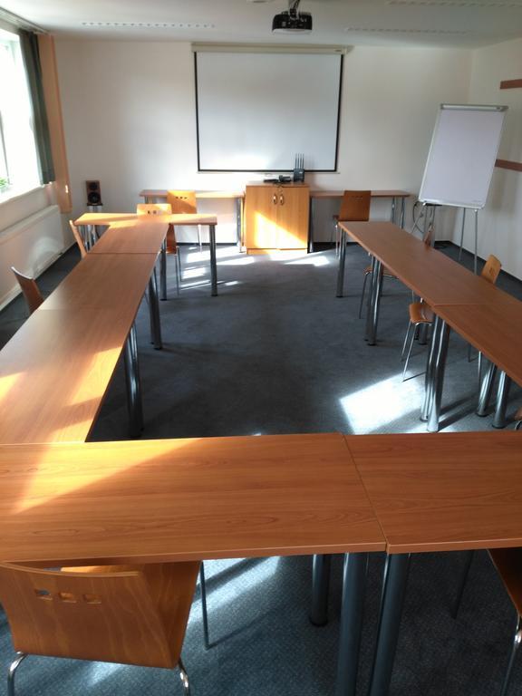 Hotel S-Centrum Benesov  Ngoại thất bức ảnh