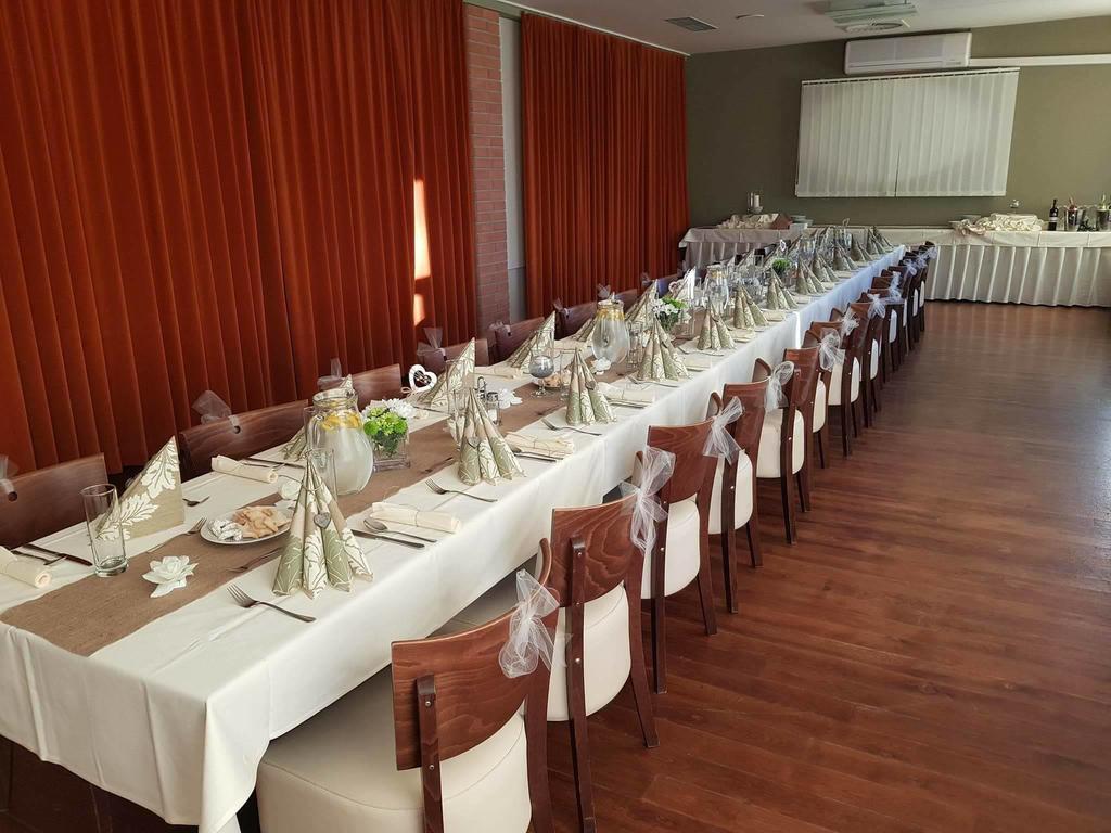 Hotel S-Centrum Benesov  Ngoại thất bức ảnh