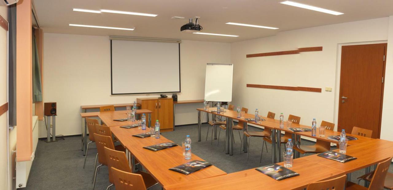 Hotel S-Centrum Benesov  Ngoại thất bức ảnh