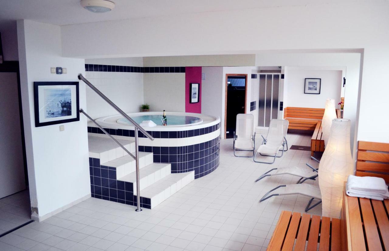 Hotel S-Centrum Benesov  Ngoại thất bức ảnh