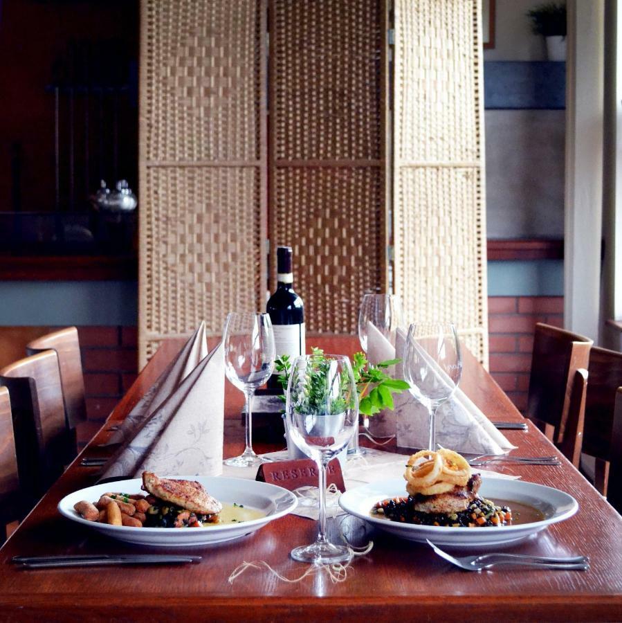 Hotel S-Centrum Benesov  Ngoại thất bức ảnh